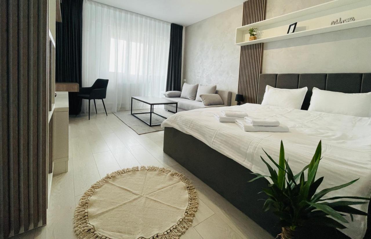 Q Royal Apartment - Palas Center Jassy Zewnętrze zdjęcie